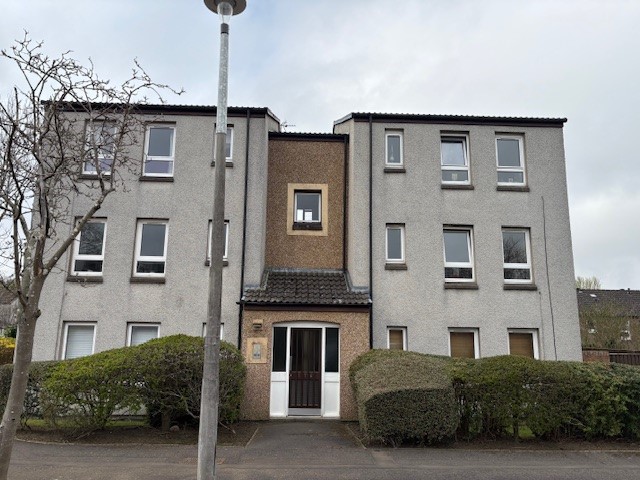 View property for rent Fauldburn, East Craigs, Edinbiugh