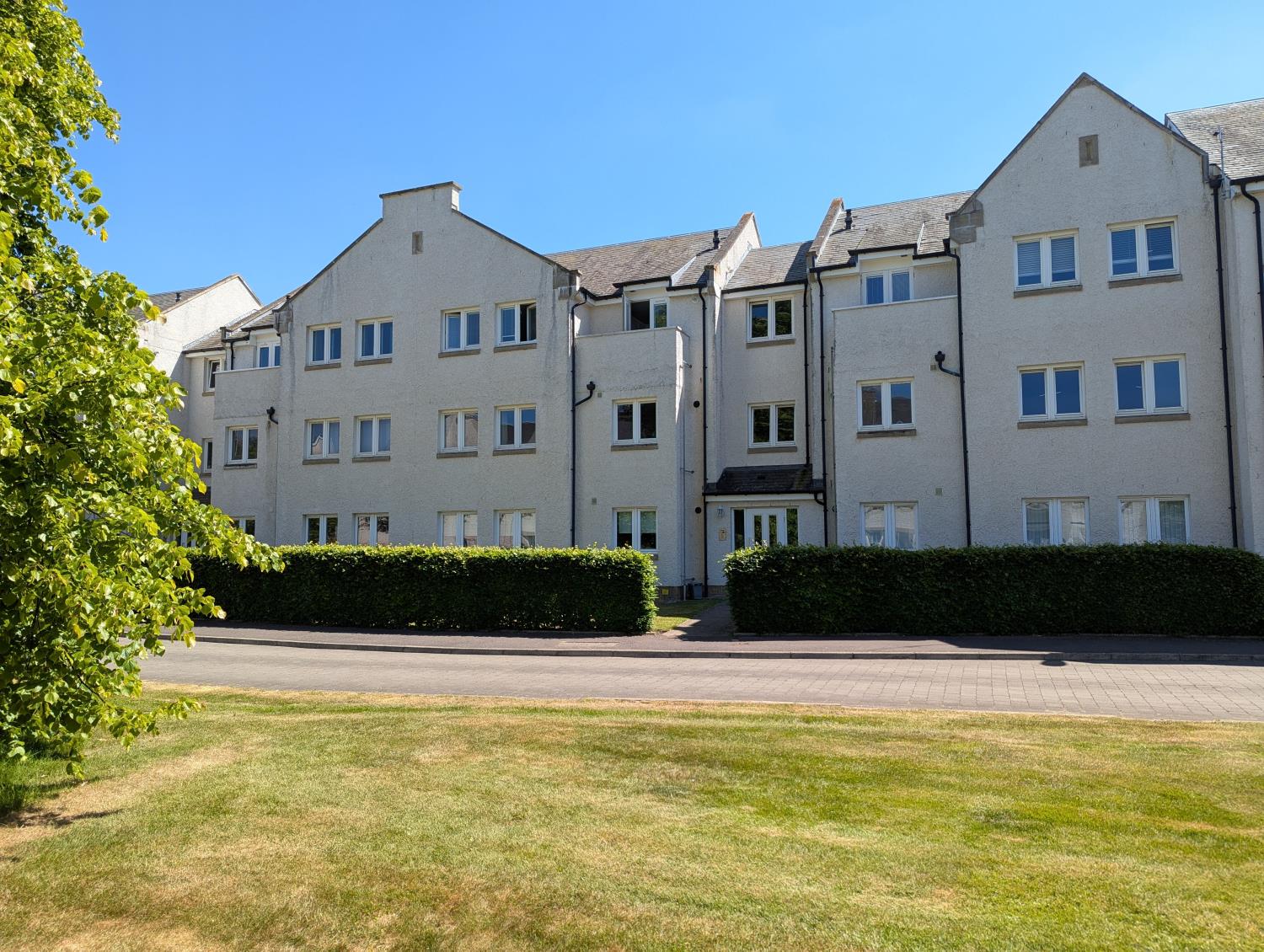 View property for rent St Davids Gardens, Dalkeith