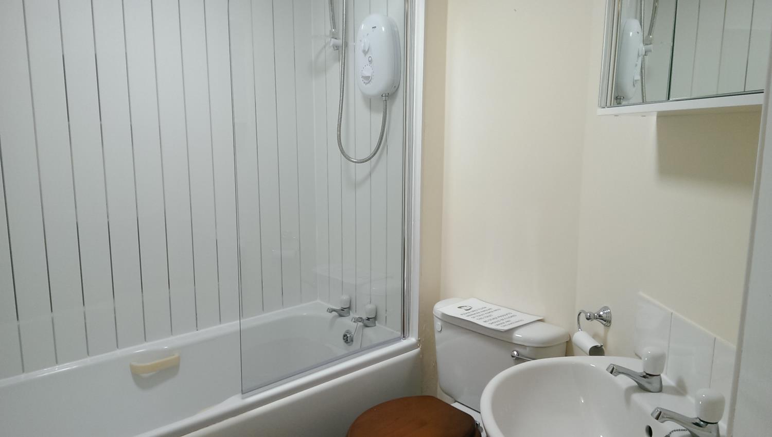 Main bathroom