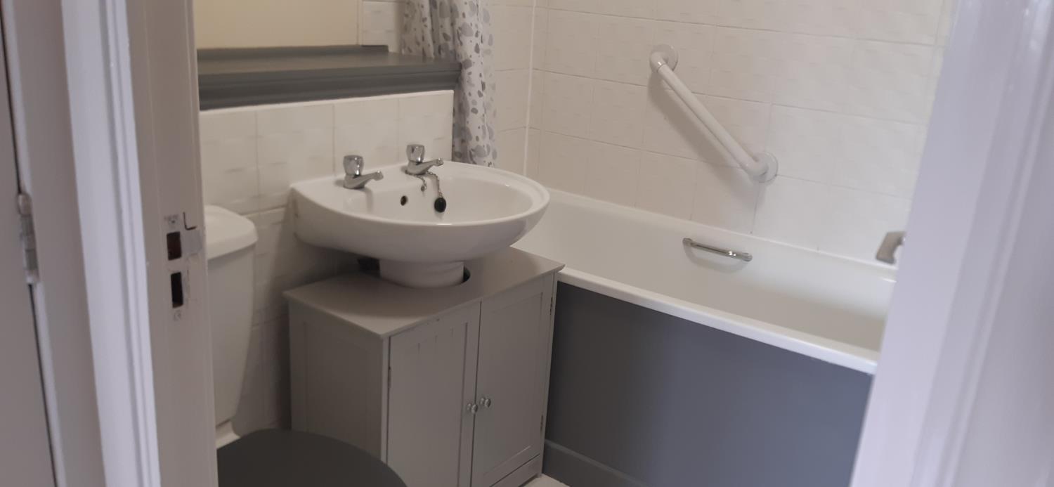 Bathroom2
