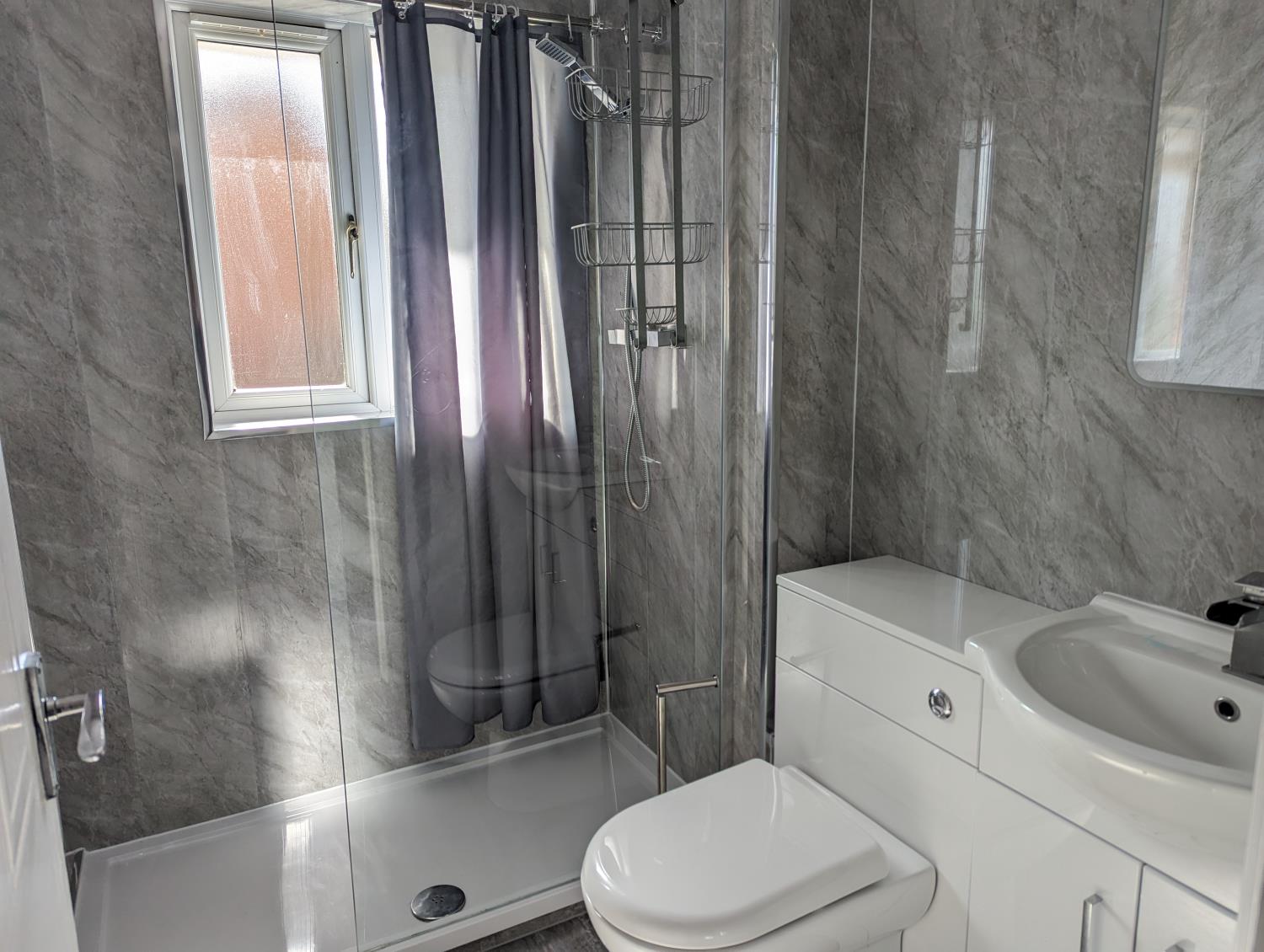 Showerroom2