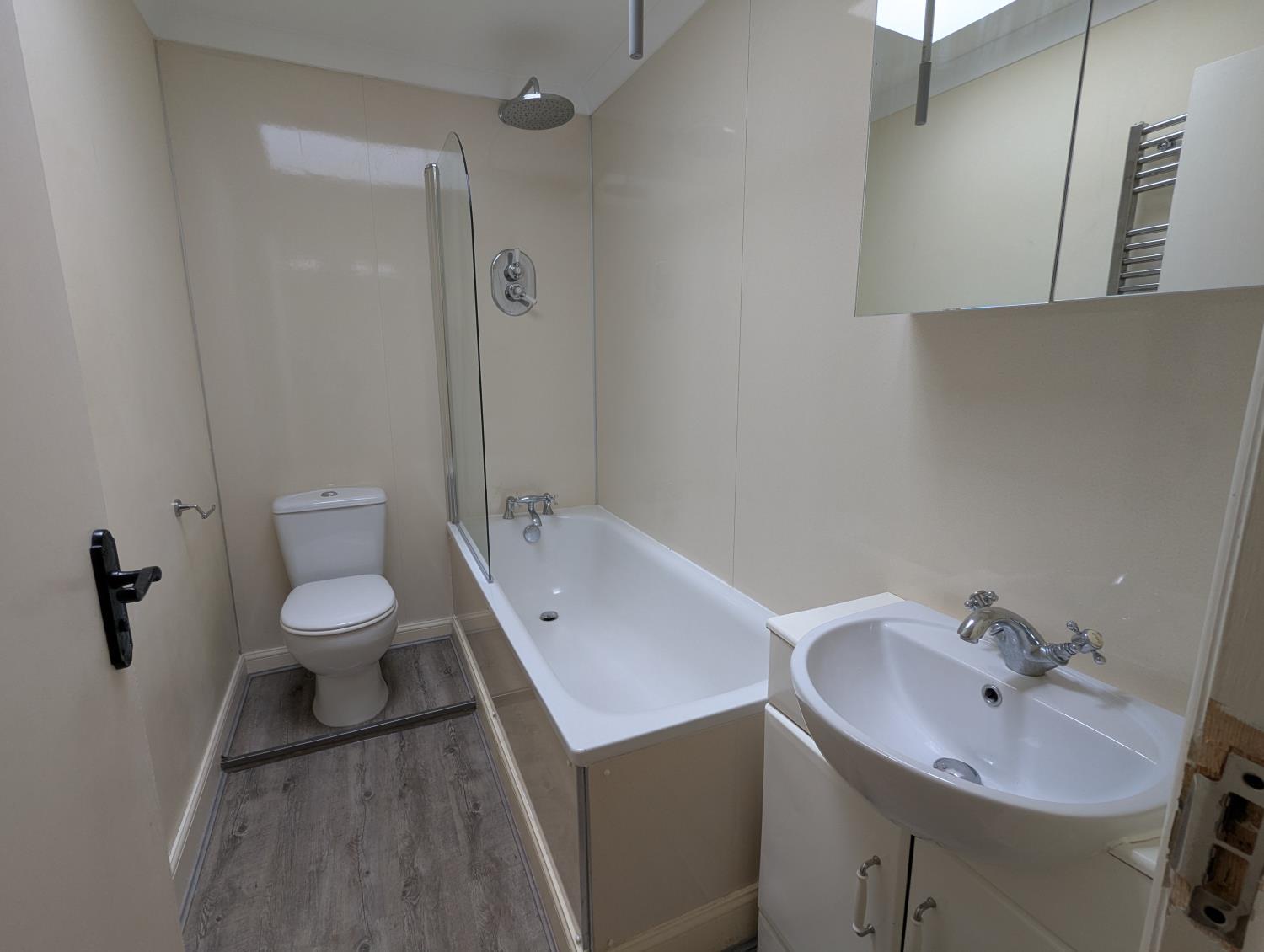 Bathroom2